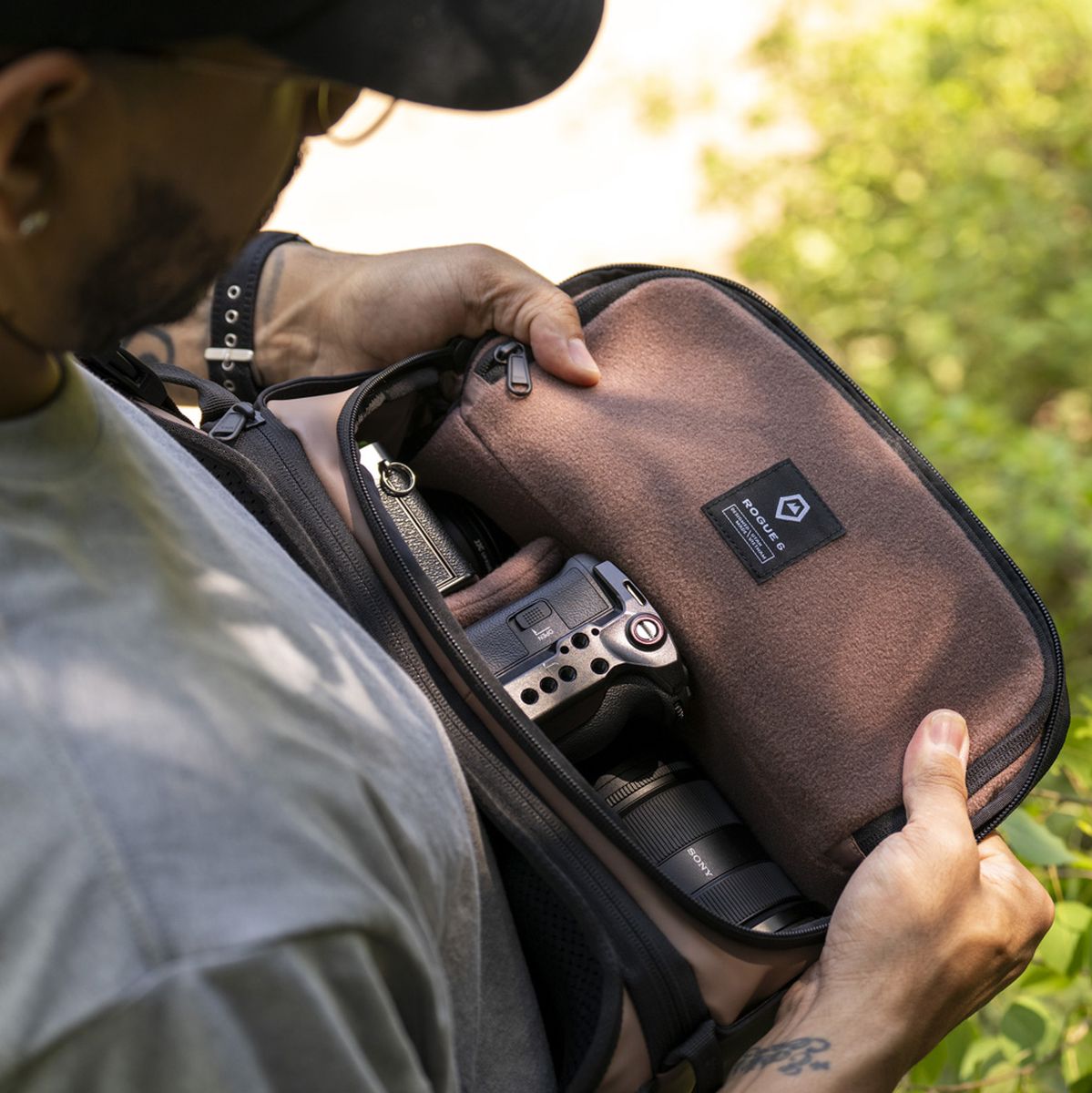 WANDRD Rogue Sling 6l Atacama Clay V2(+ Gratis WANDRD Socks)