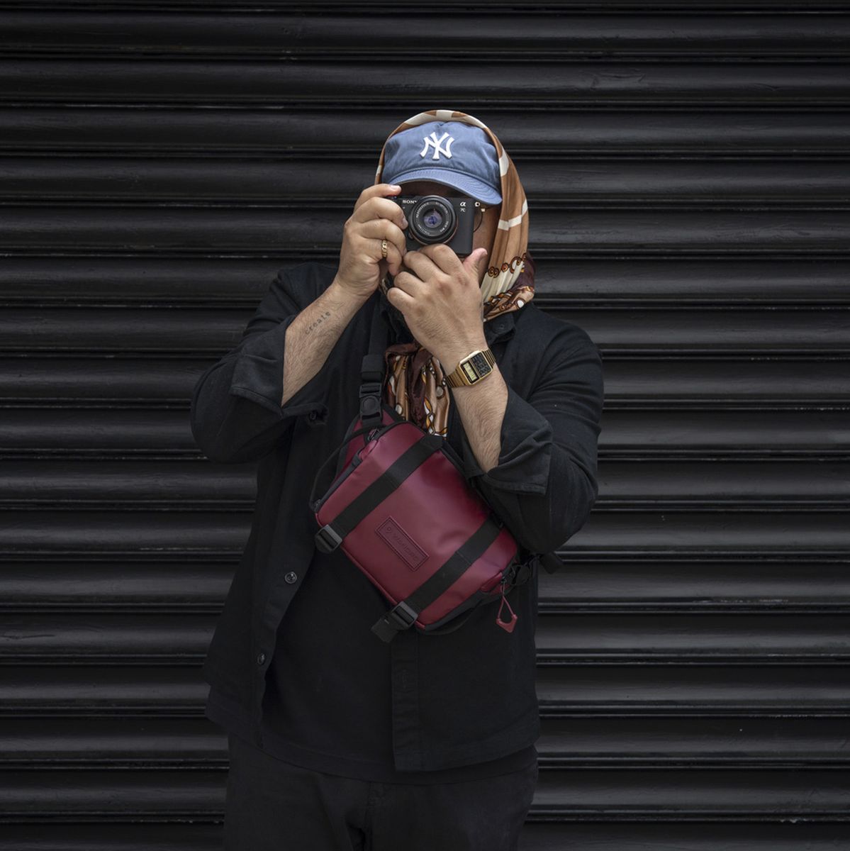 WANDRD Rogue Sling 4l Rhoone Burgundy V2 (+ Gratis WANDRD Socks)