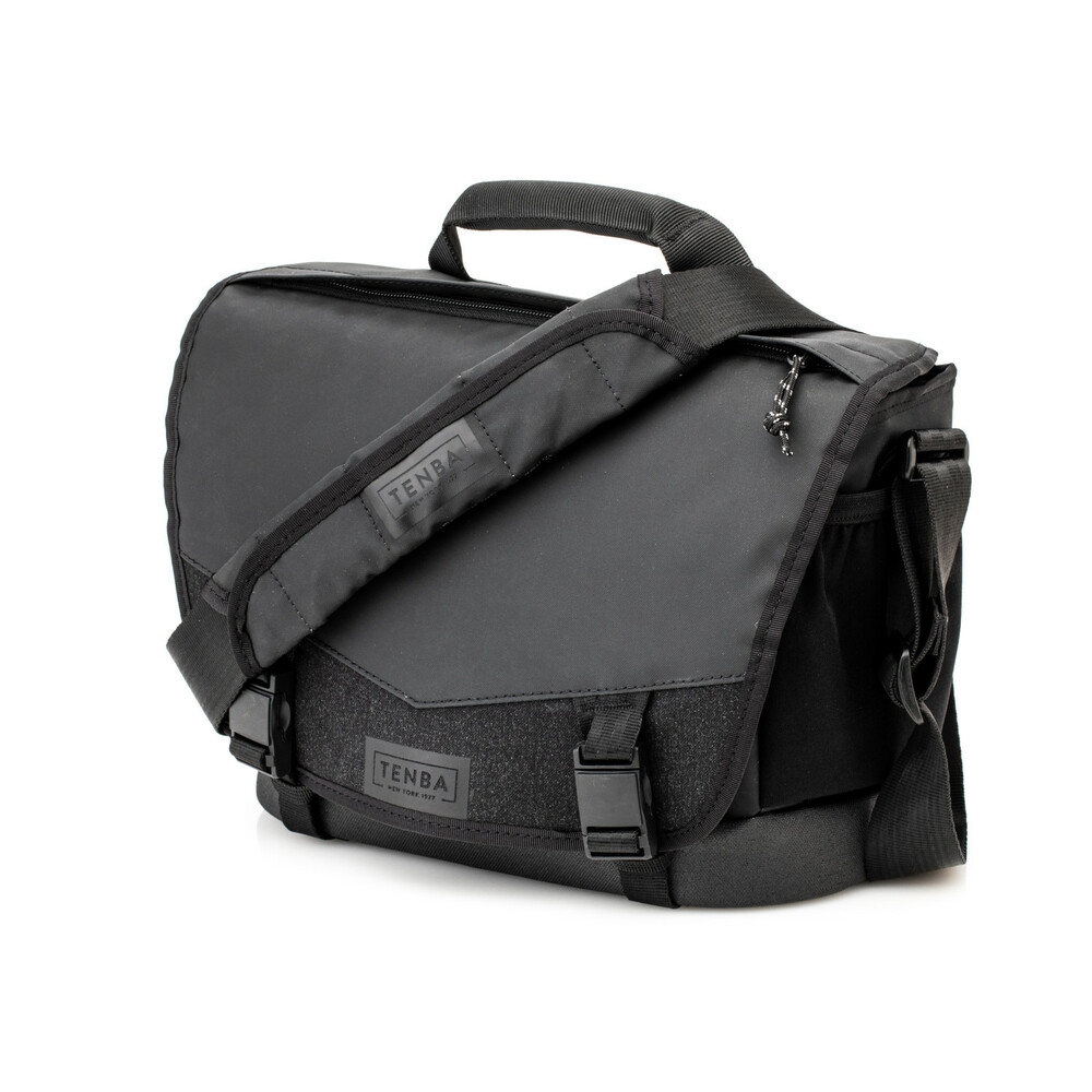 Tenba DNA 9 Slim Messenger Bag BLACK