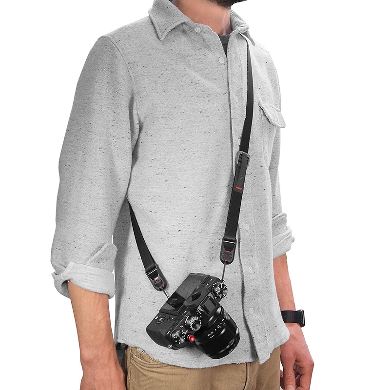 Peak Design Leash Black – Multifunctional camera strap for mirrorless cameras, entry-level DSLRs, etc.