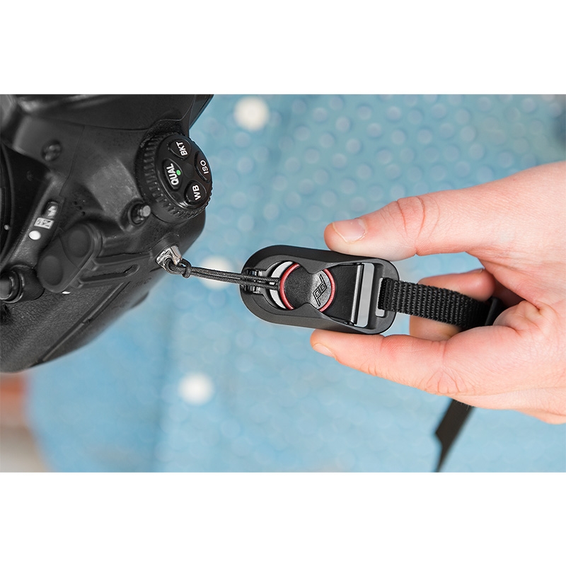 Peak Design Micro Anchor 4x anchor loop, black and red – e.g. for the Leash, Cuff, Slide, Slide Lite or Clutch