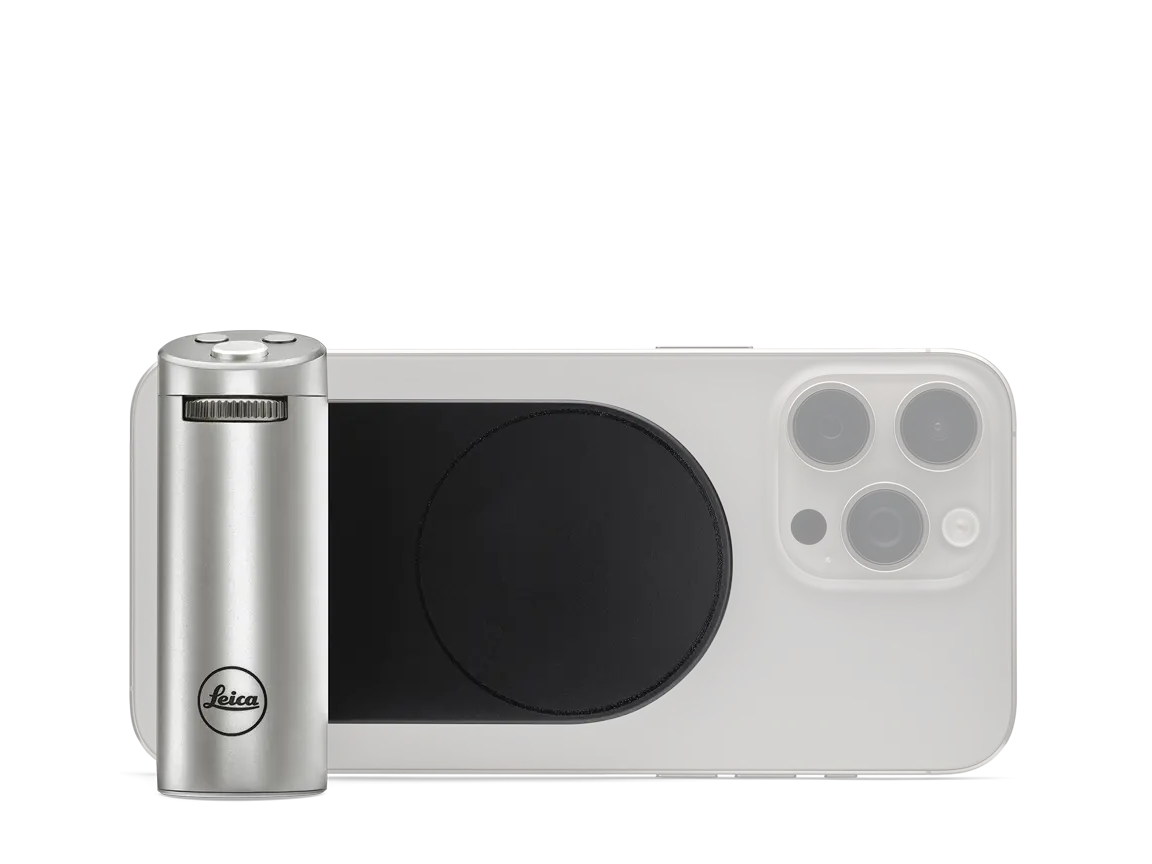 Leica Lux Grip silber front quer