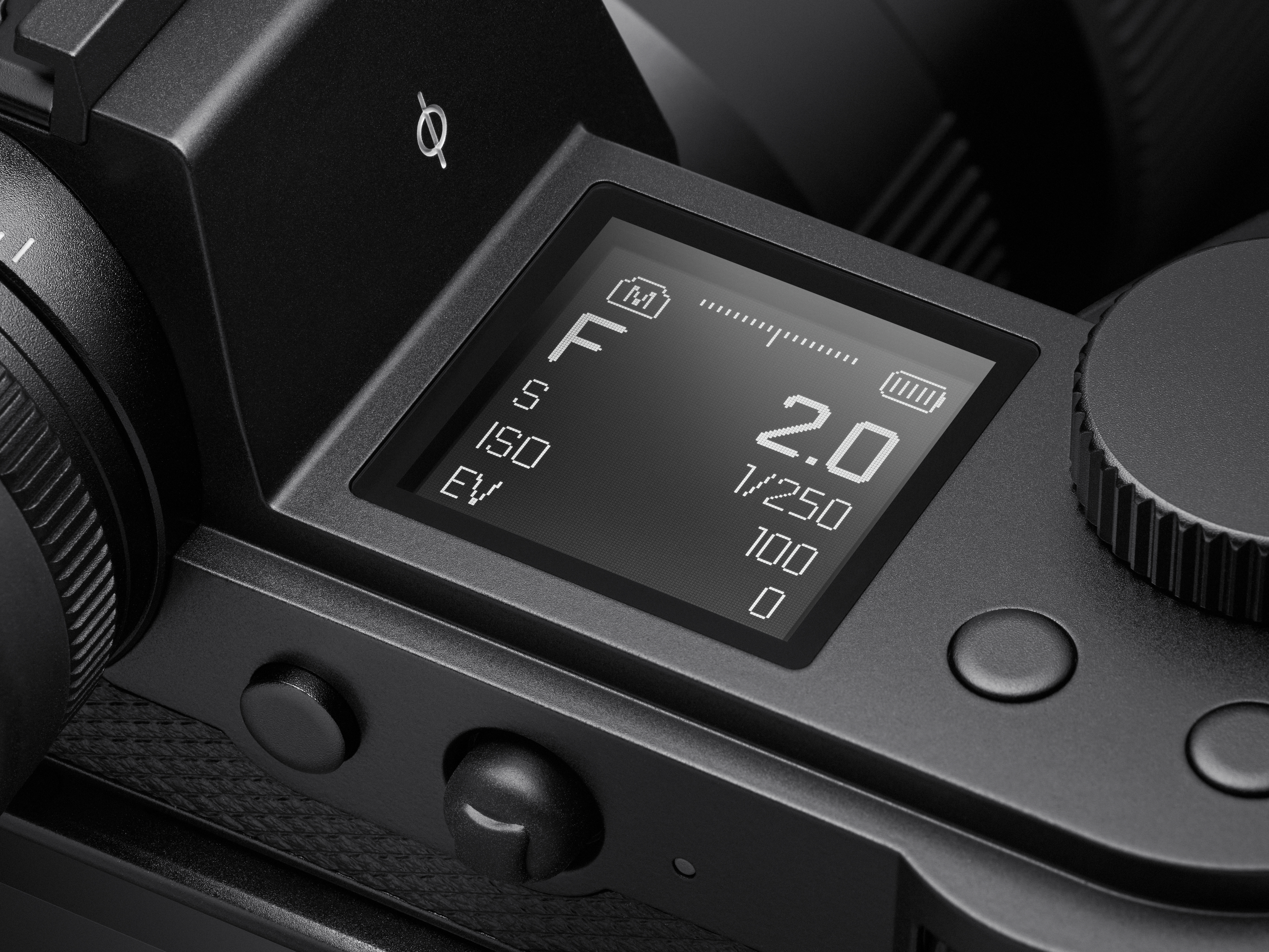 Leica SL3 body (including a free BP-SCL6 spare battery)