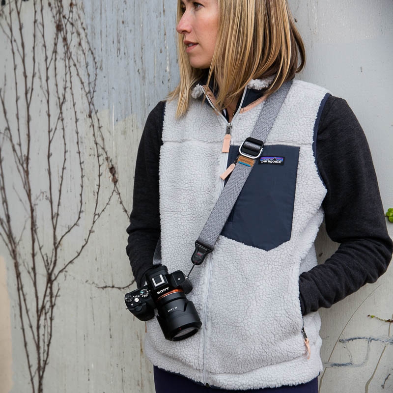 Peak Design Slide Lite Ash – Camera strap for entry-level DSLRs and larger mirrorless cameras