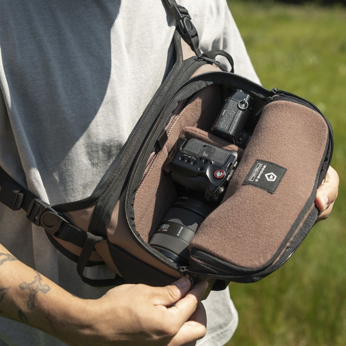 WANDRD Rogue Sling 6l Black V2 (+ Gratis WANDRD Socks)