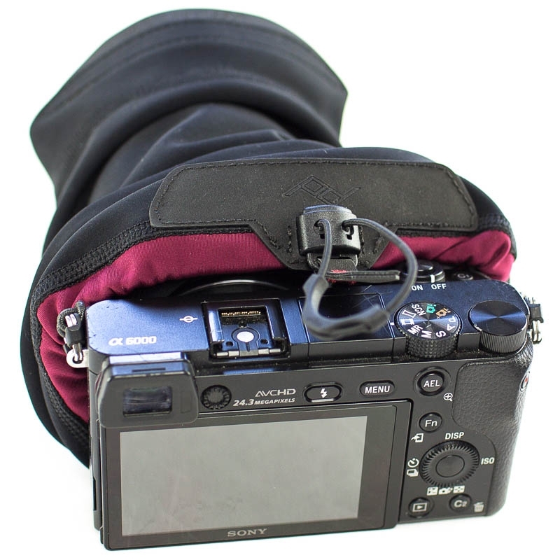 Peak Design Shell Large (L) - Wetterfeste Schutzhülle für große Profi-DSLRs oder Kameras mit Batteriegriff und Objektiv bis 15 cm