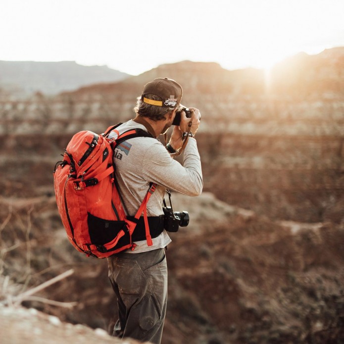 F-Stop Ajna 37L DuraDiamond Bundle Magma – Fotorucksack für Outdoor, Reise & Fotografie